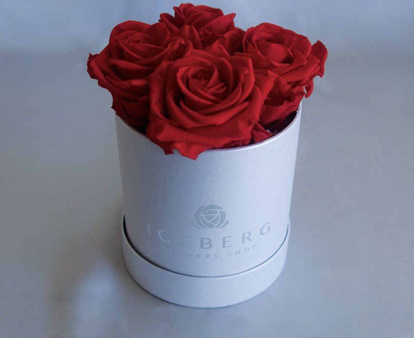 Caja muy pequeña Rosas Rojas