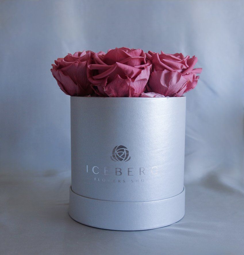 Caja pequeña de 7 Rosas Rosadas